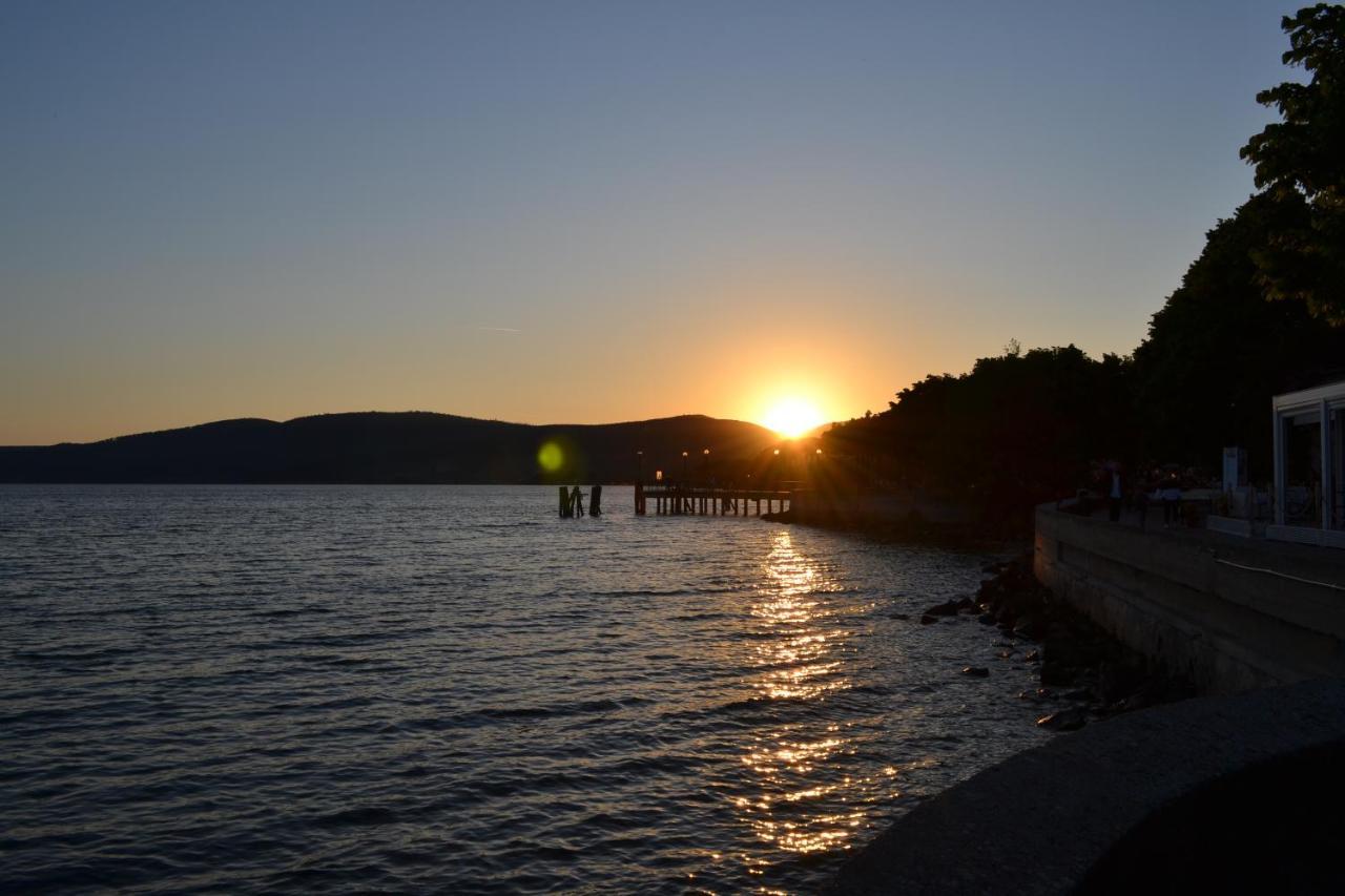 Alele Alloggio Turistico Trevignano Romano Luaran gambar